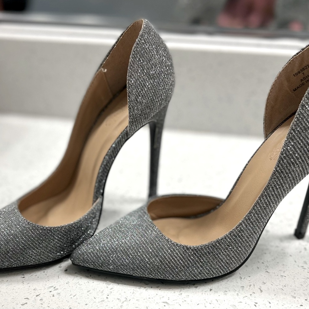 Charlotte Russe closed toe heels